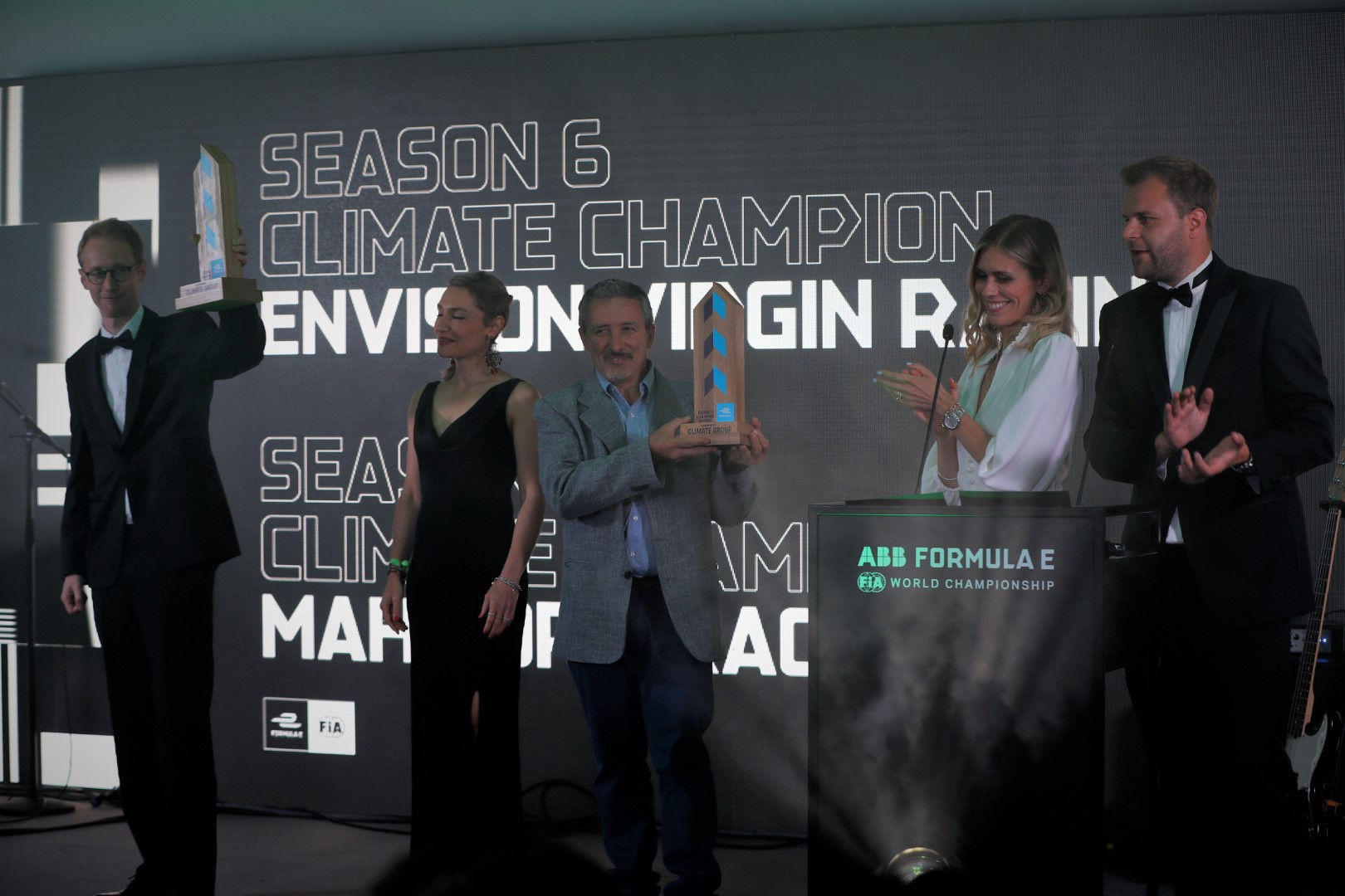 BERLIN TEMPELHOF AIRPORT, GERMANY - AUGUST 15: Sylvain Filippi, Managing Director, Envision Virgin Racing, and guests on stage with TV Presenter Nicki Shields and TV Commentator Jack Nicholls at the 2020/21 Season 7 Awards Gala during the Berlin E-Prix II at Berlin Tempelhof Airport on Sunday August 15, 2021 in Berlin, Germany. (Photo by Carl Bingham / LAT Images)