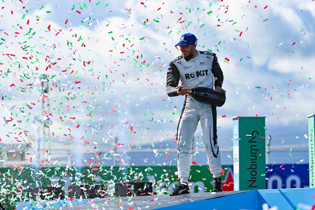 AUTODROMO MIGUEL E. ABED, MEXICO - JUNE 20: Edoardo Mortara (CHE), Venturi Racing, 1st position, sprays the victory Champagne during the Puebla E-Prix II at Autodromo Miguel E. Abed on Sunday June 20, 2021, Mexico. (Photo by Sam Bagnall / LAT Images)