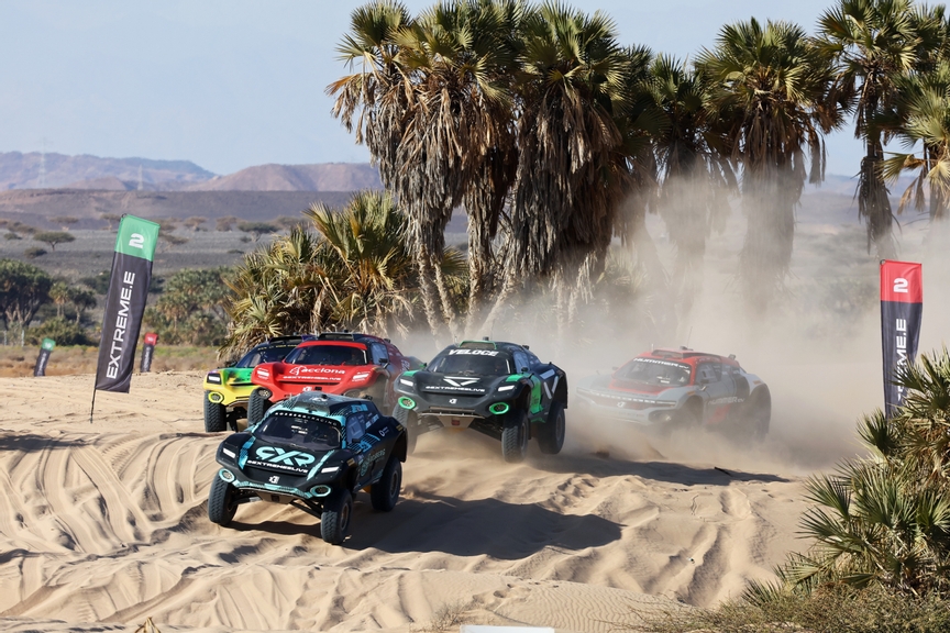 MARCH 11: Mikaela Ahlin-Kottulinsky (SWE) / Johan Kristoffersson (SWE), Rosberg X Racing, leads Molly Taylor (AUS) / Kevin Hansen (SWE), Veloce Racing during the Desert X-Prix on March 11, 2023. (Photo by Colin McMaster / LAT Images)