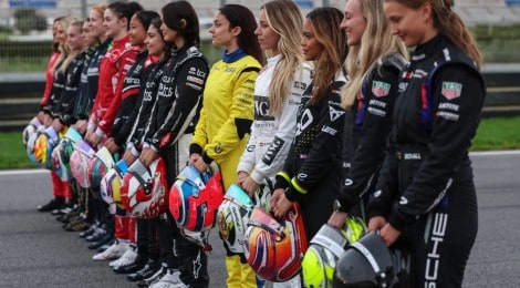 フォーミュラE シーズン12のプレシーズン女性テストが終了